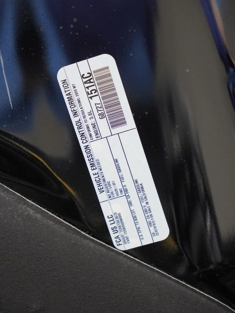 New 2026 Diamond Black Clear-Coat Exterior Paint Dodge GT image 30