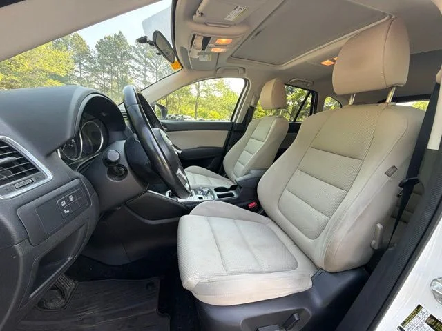 Used 2016 White Mazda Touring image 10