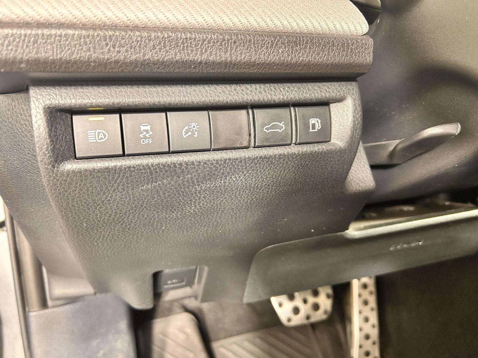 Certified Used 2025 Heavy Metal Toyota SE image 22