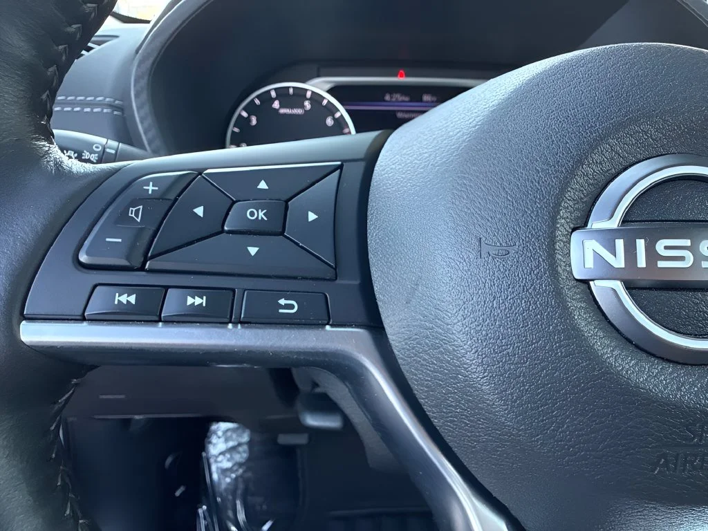 Used 2025 White Nissan SV image 18