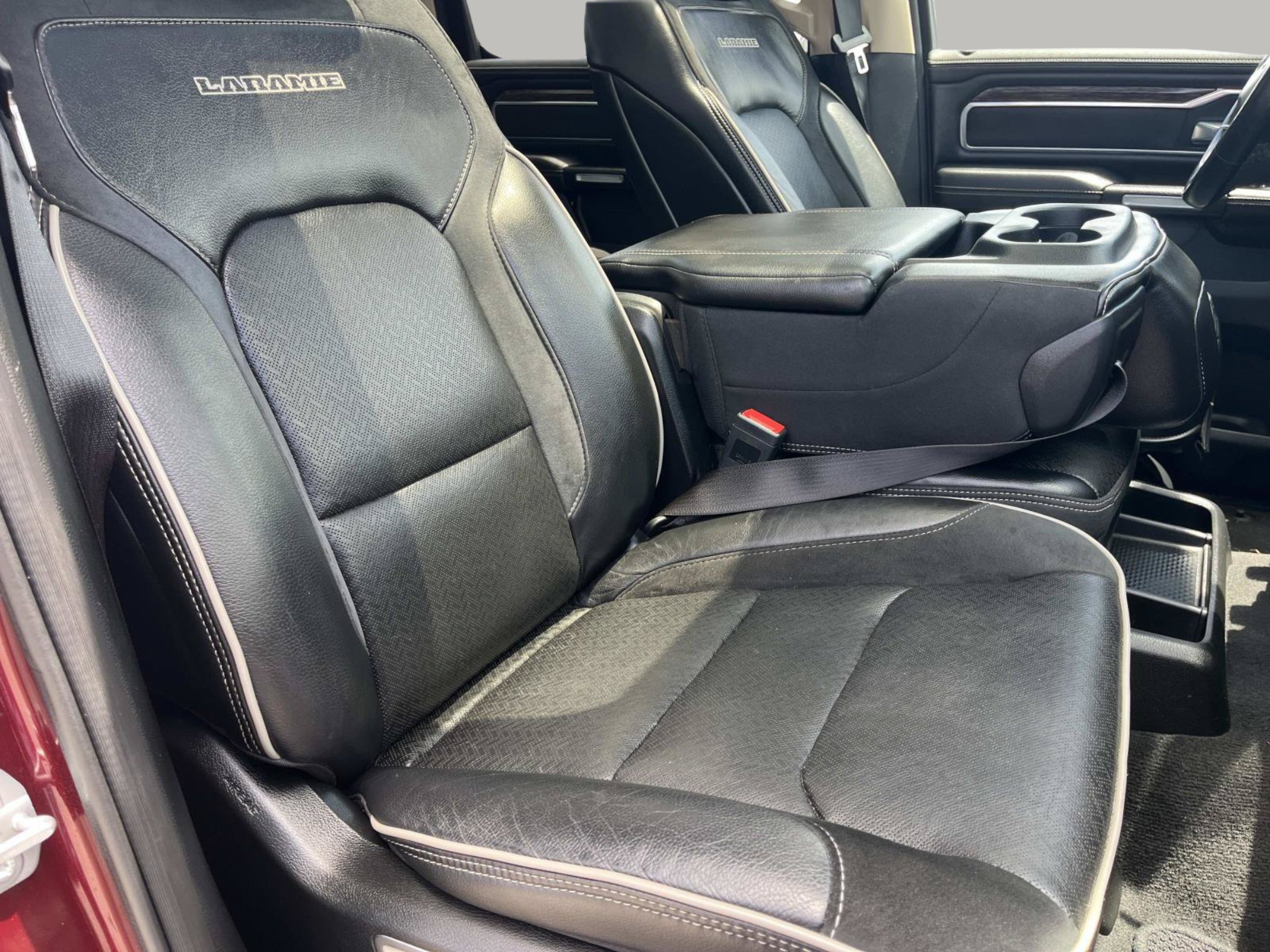 Used 2019 Delmonico Red Pearlcoat Ram Laramie image 29
