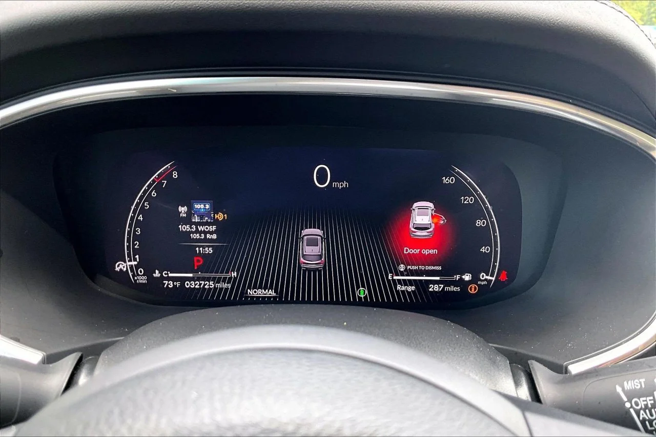Certified Used 2025  Acura Technology Package image 9