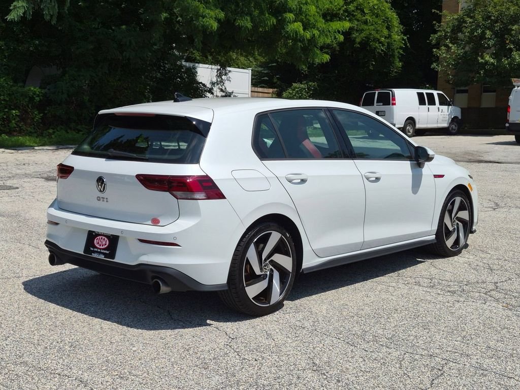 Used 2023 White Volkswagen 2.0T SE image 3
