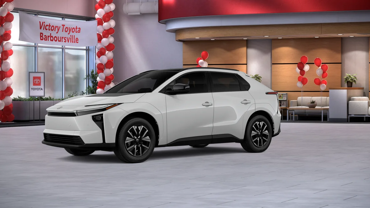 New 2026 Wind Chill Pearl Toyota XLE image 37