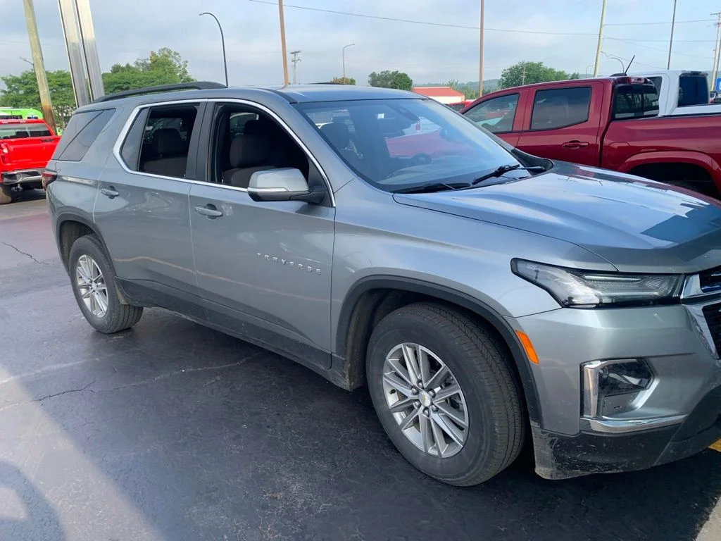 Used 2023 Sterling Gray Metallic Chevrolet LT image 4
