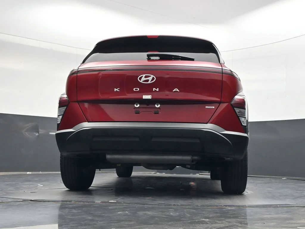 Used 2025 Red Hyundai SEL image 30