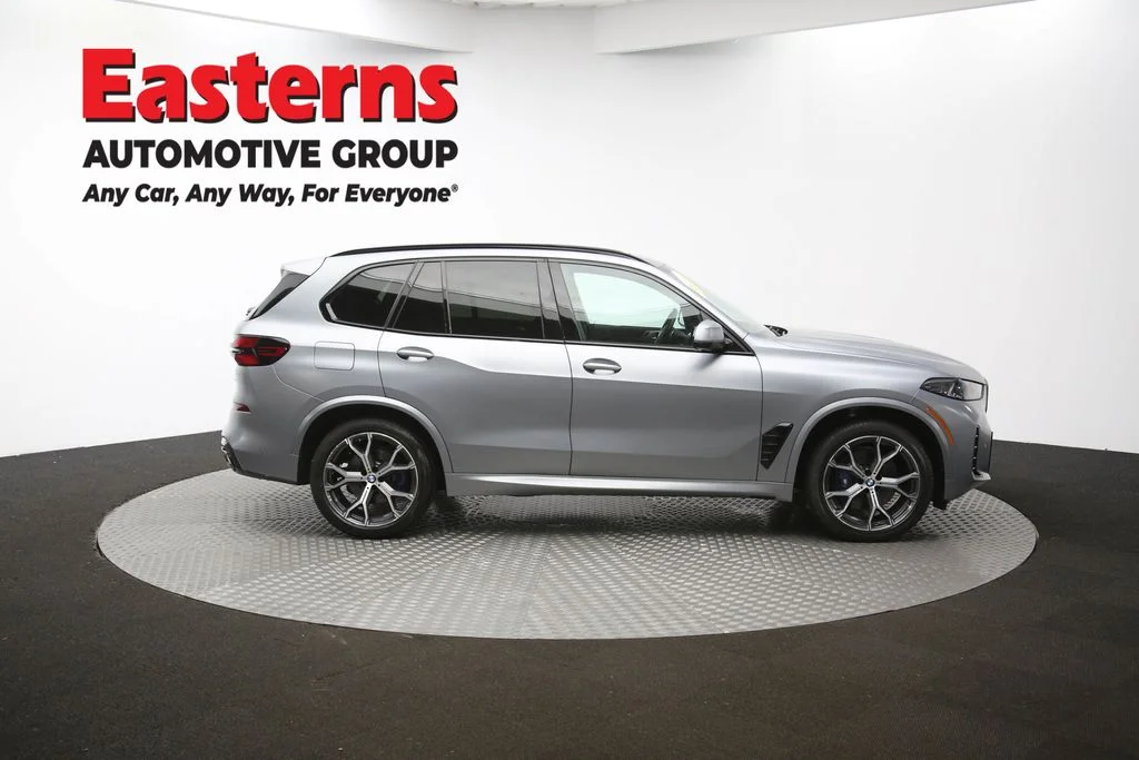 Used 2025 Gray BMW xDrive40i image 46