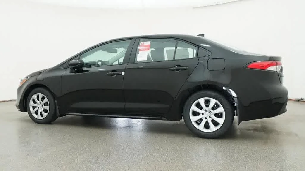 New 2026 Midnight Black Metallic Toyota LE image 20