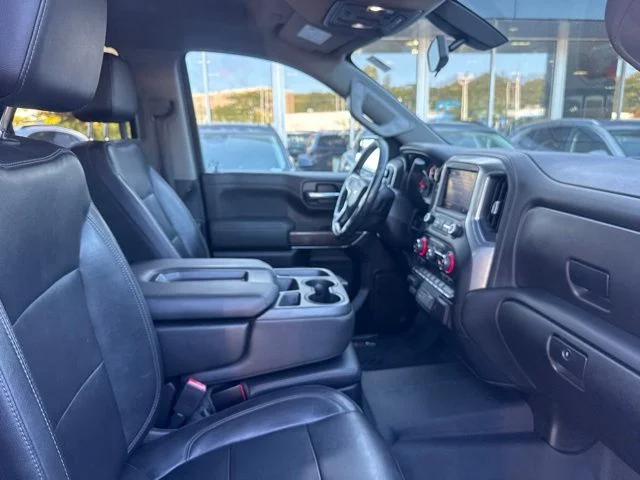 Used 2020 Gray Chevrolet LT image 25