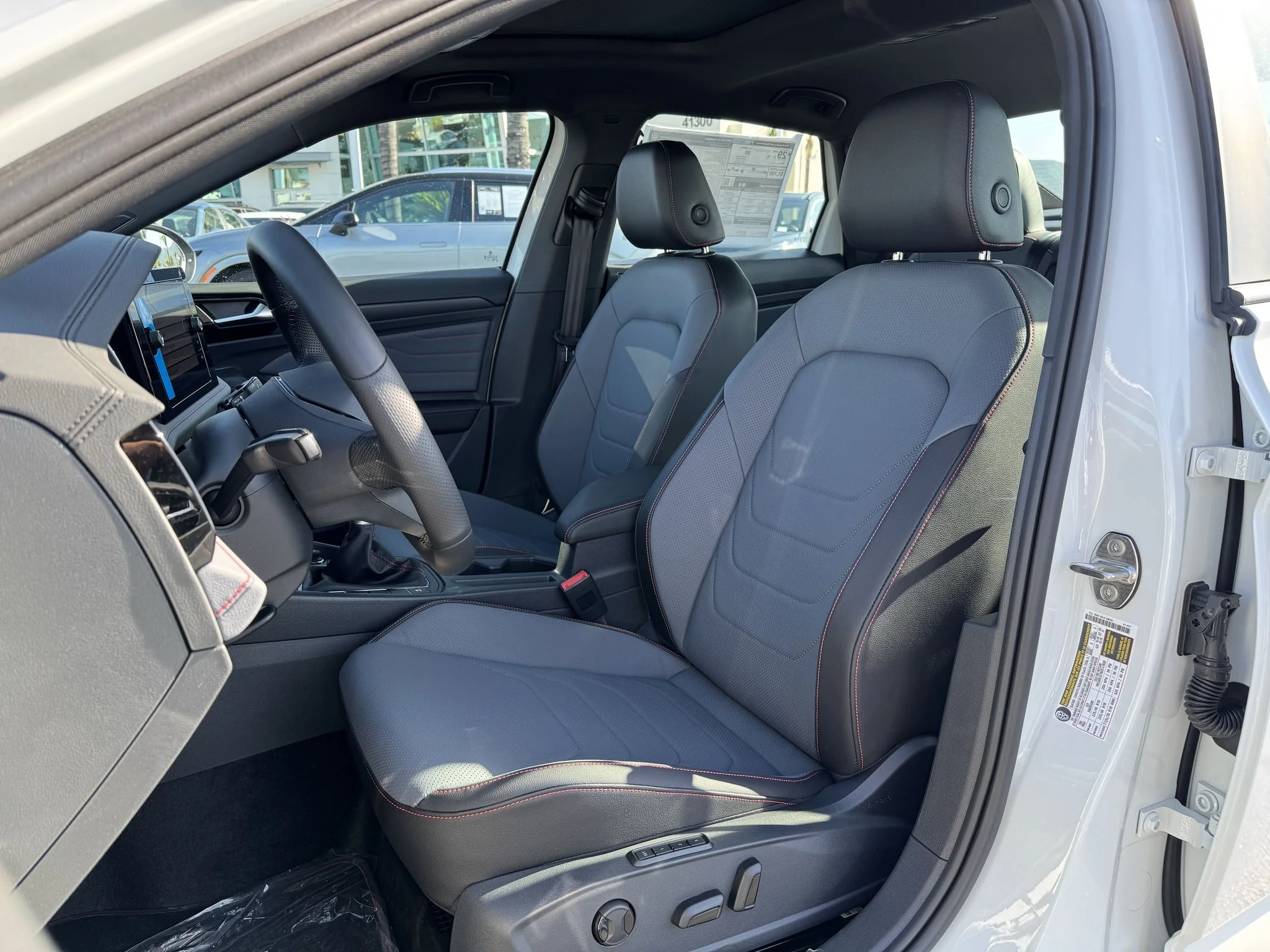 New 2026 Pure White w/Deep Black Roof Volkswagen Autobahn image 14
