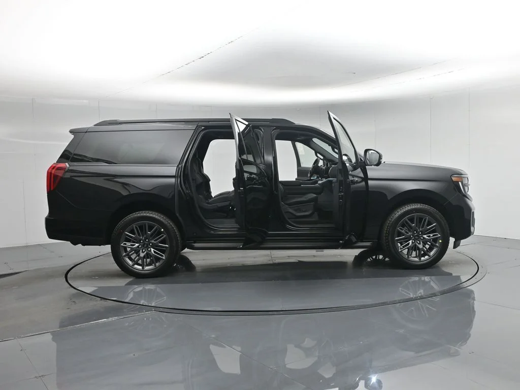 New 2026 Black Ford Platinum image 4