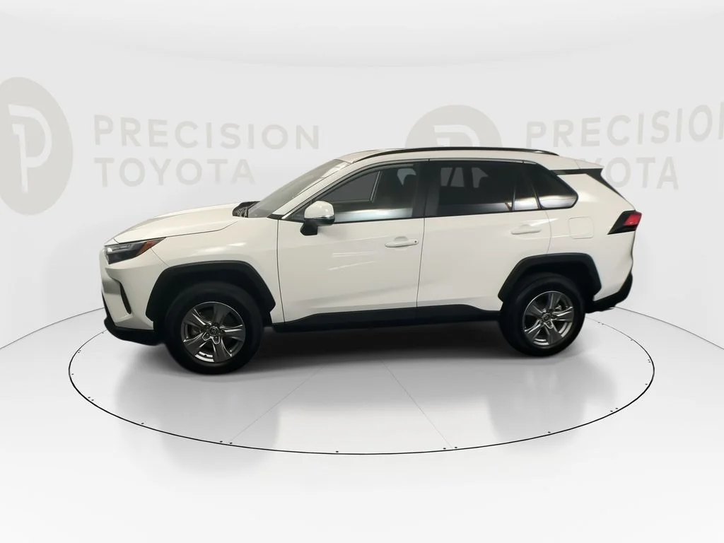 Used 2025 Ice Toyota XLE image 11