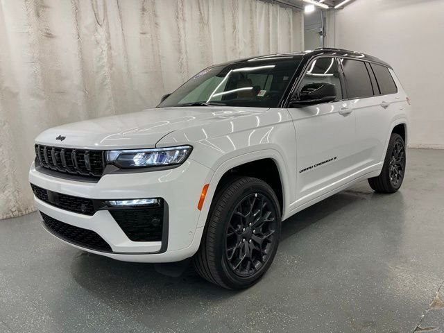 New 2026 Bright White Clear-Coat Exterior Paint Jeep Summit image 4