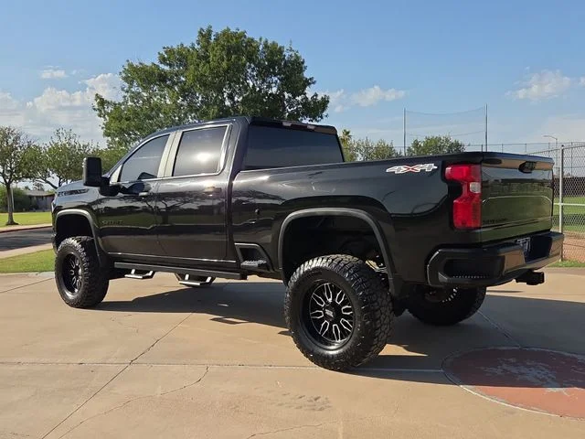 Used 2023 Black Chevrolet Custom image 6