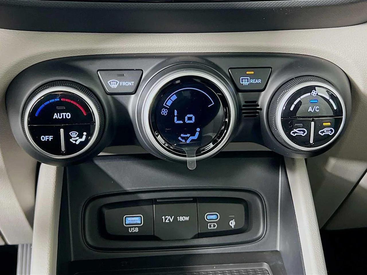 2026 Hyundai Venue — photo 11