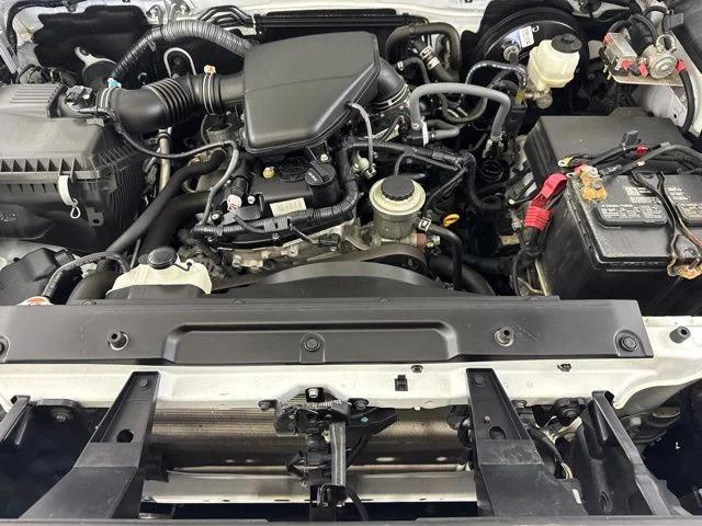 Used 2022 White Toyota SR image 17