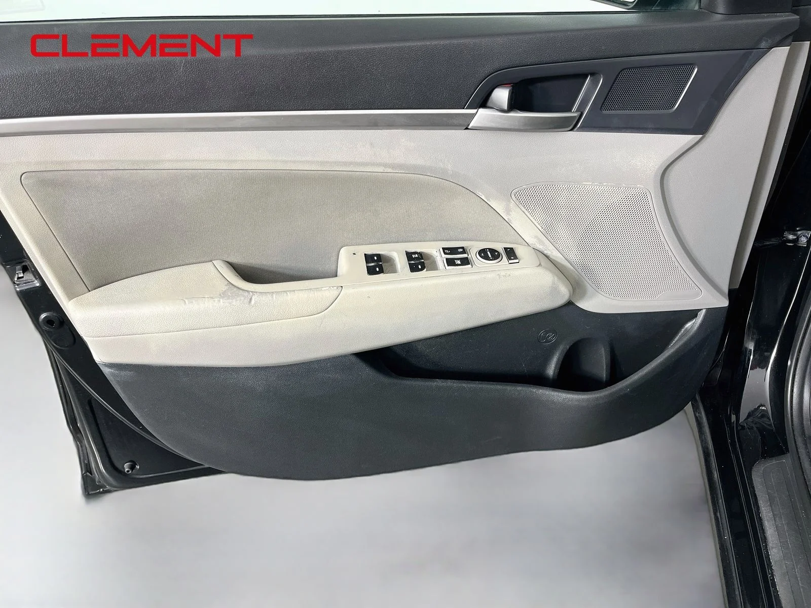 Used 2020 Black Hyundai SEL image 24