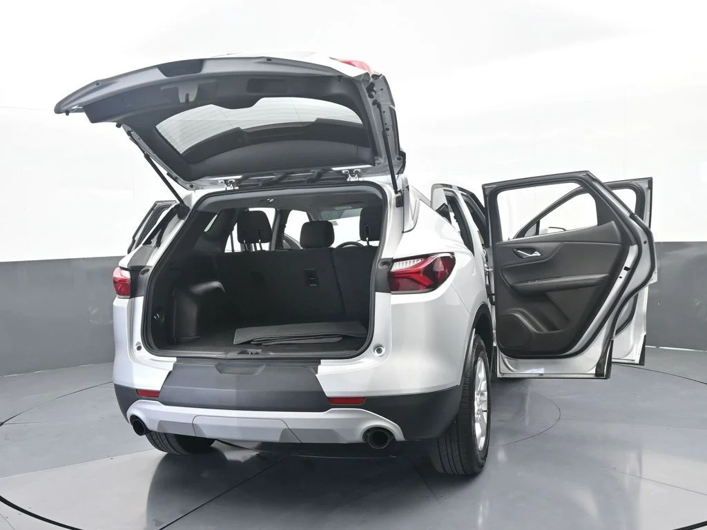 Used 2019 Silver Ice Metallic Chevrolet L image 68