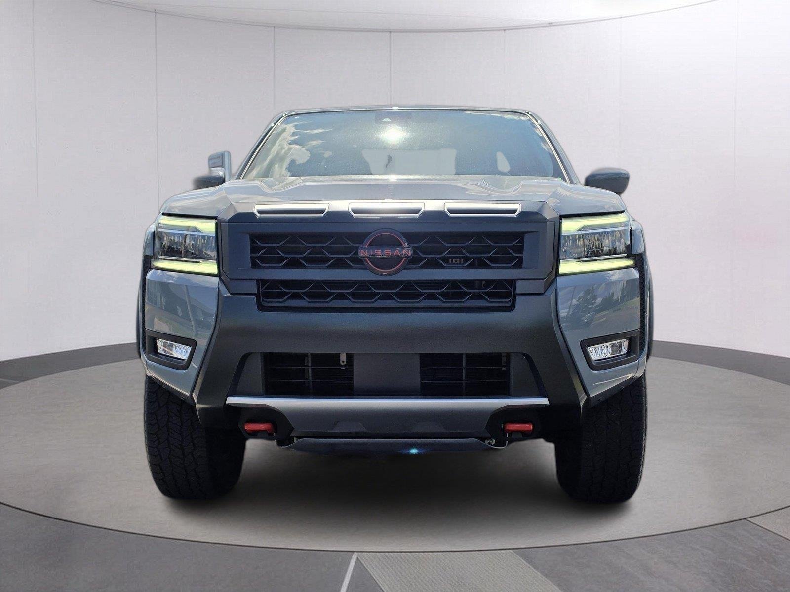 Used 2025 Boulder Gray Pearl Nissan PRO-4X image 8