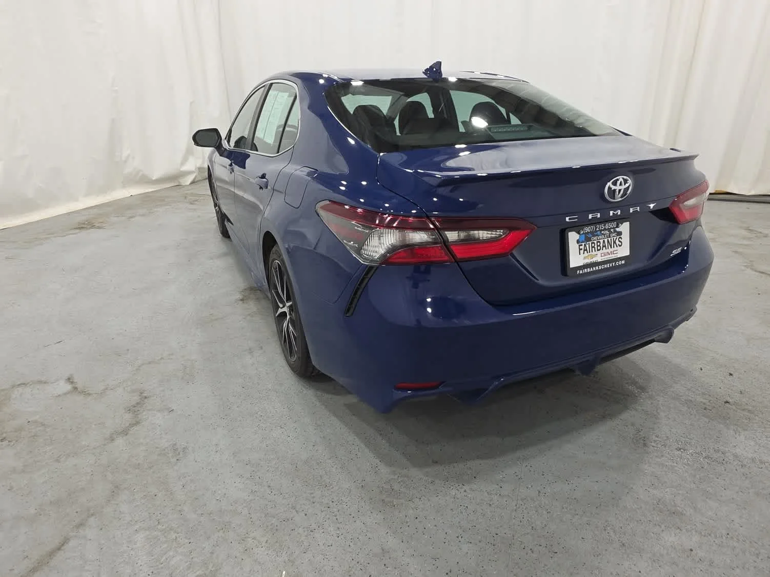 Used 2024 Blu/blue Toyota SE image 4