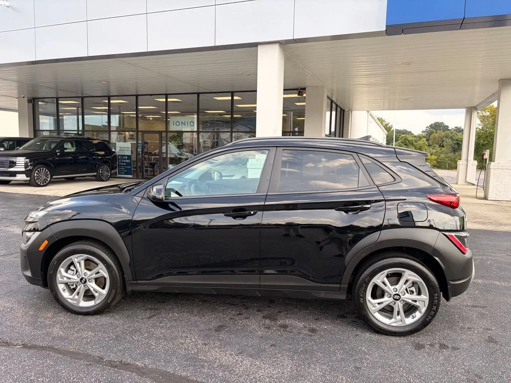 Used 2023 Abyss Black Per Hyundai SEL image 10