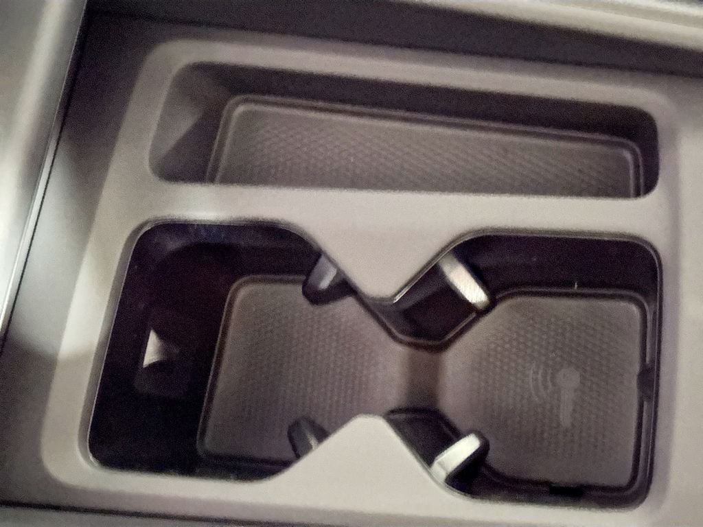 New 2026 Opal White Pearl Volkswagen SE R-Line Black image 15