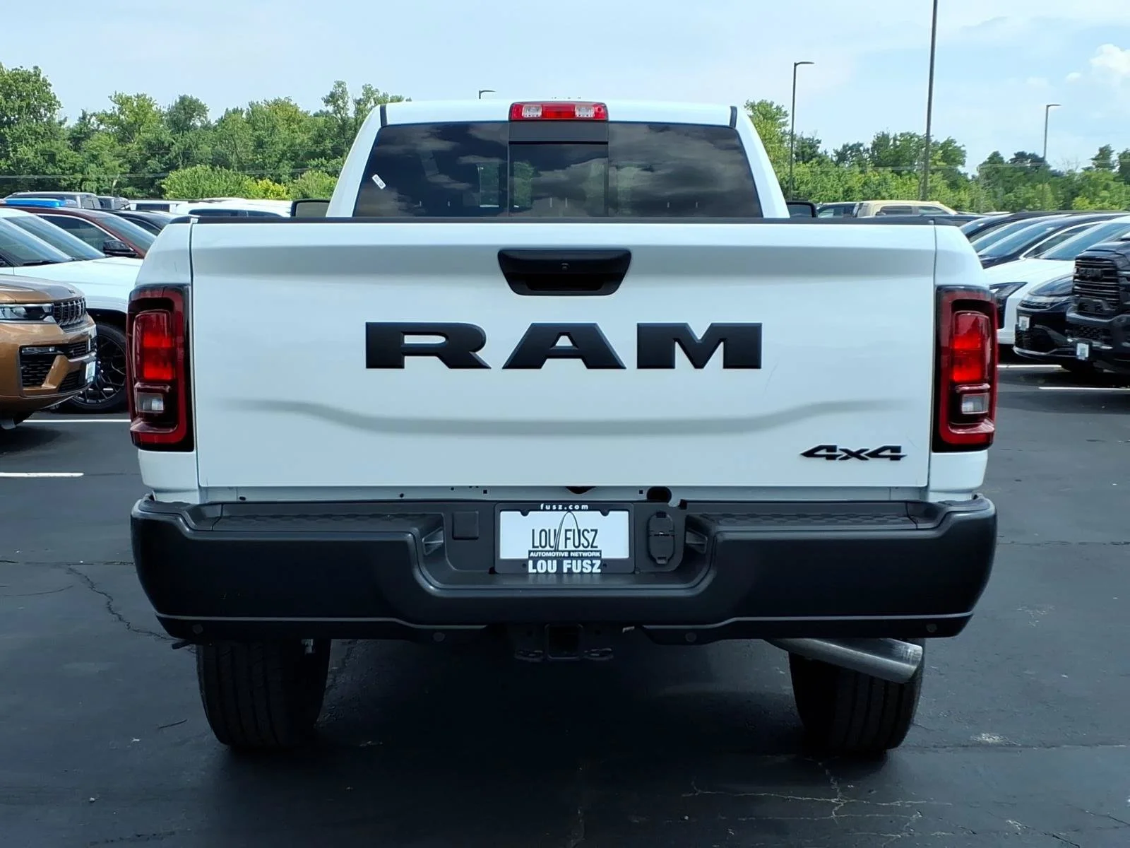 New 2026 Bright White Clear-Coat Exterior Paint RAM Tradesman image 17