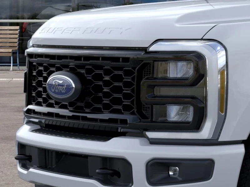 New 2026 Oxford White Ford XL image 45