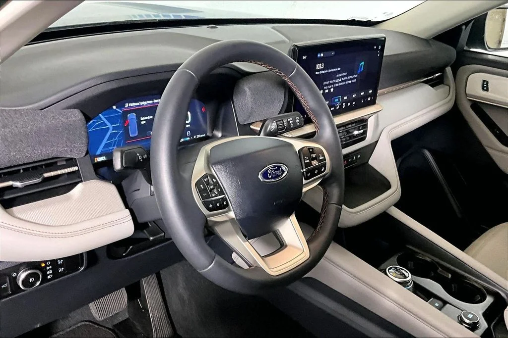 New 2026 Vapor Blue Metallic Ford Active image 6