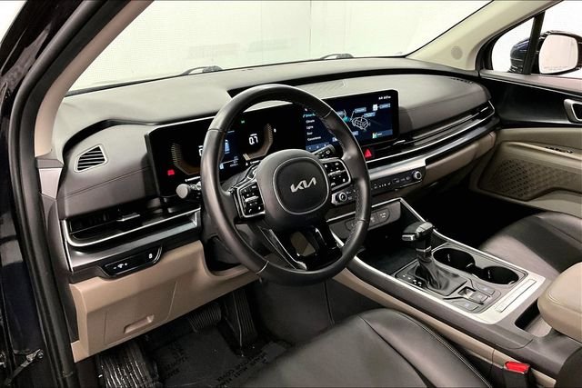 2025 Kia Carnival LXS - Photo 16