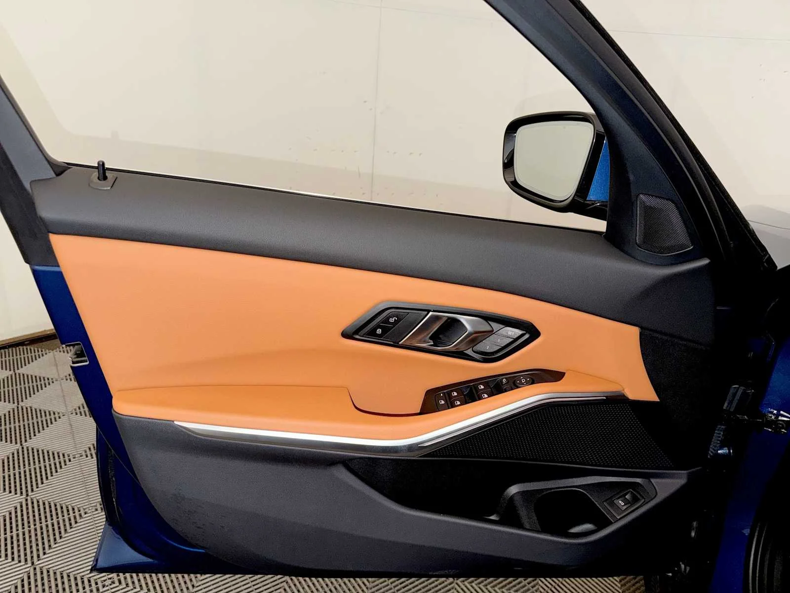 2024 BMW 3 Series 330i - Photo 11