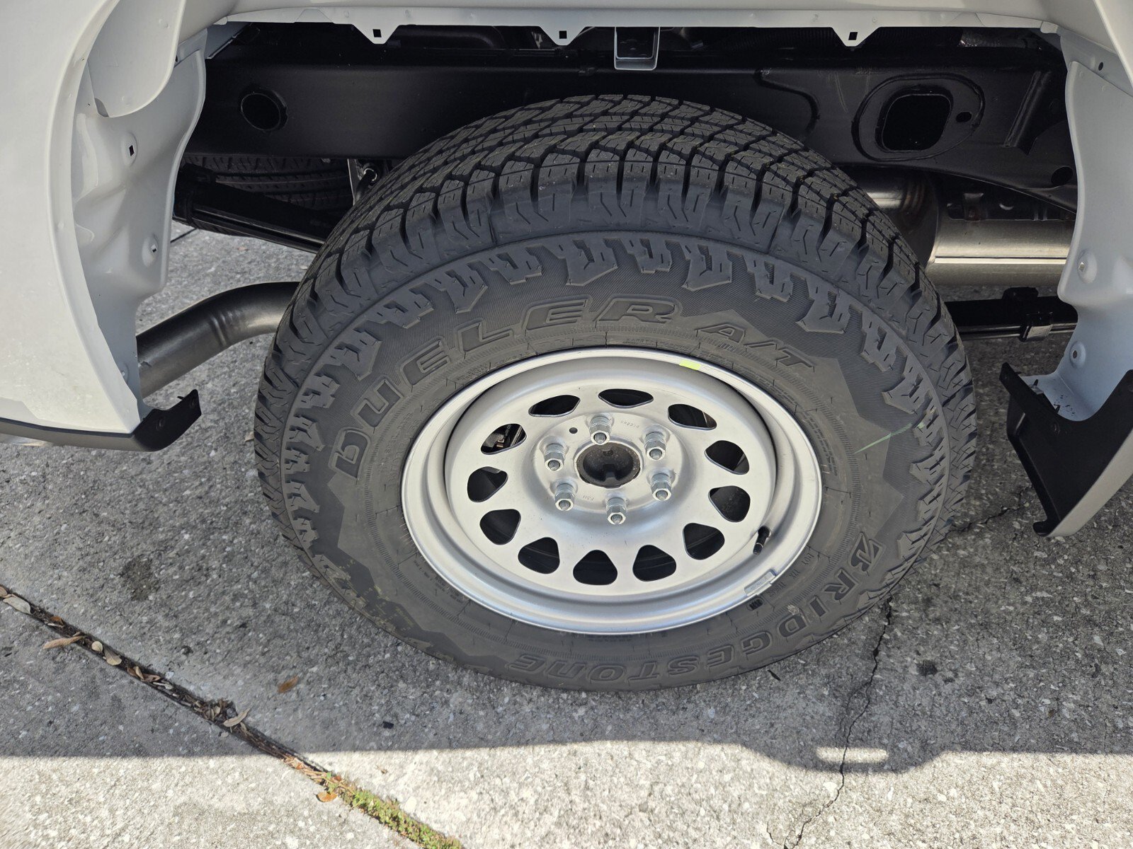 New 2026 Summit White Chevrolet WT image 11