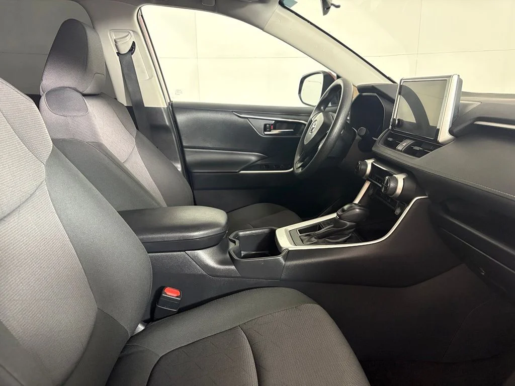Used 2025 Red Toyota XLE image 17