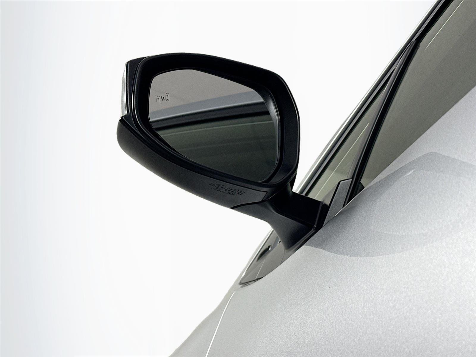 Certified Used 2025 Cutting Edge Toyota XLE image 5