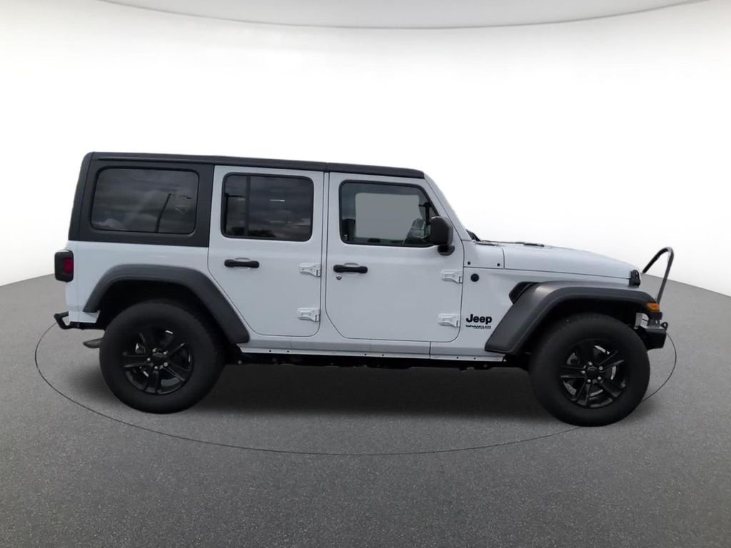Used 2020 White Jeep Unlimited Sport Altitude image 4