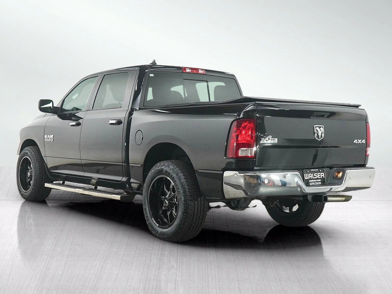 Used 2016 Brilliant Black Crystal Pearlcoat Ram Big Horn image 3