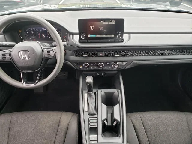 Used 2025 Gray Honda SE image 14