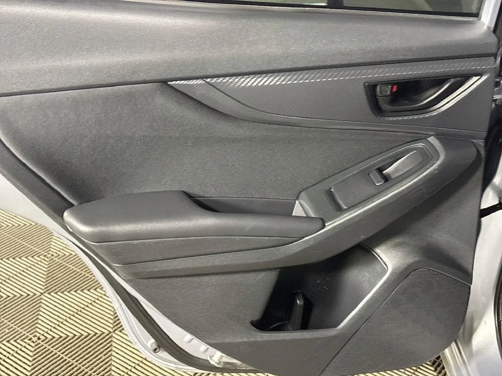 Used 2022 Silver Subaru Base image 18