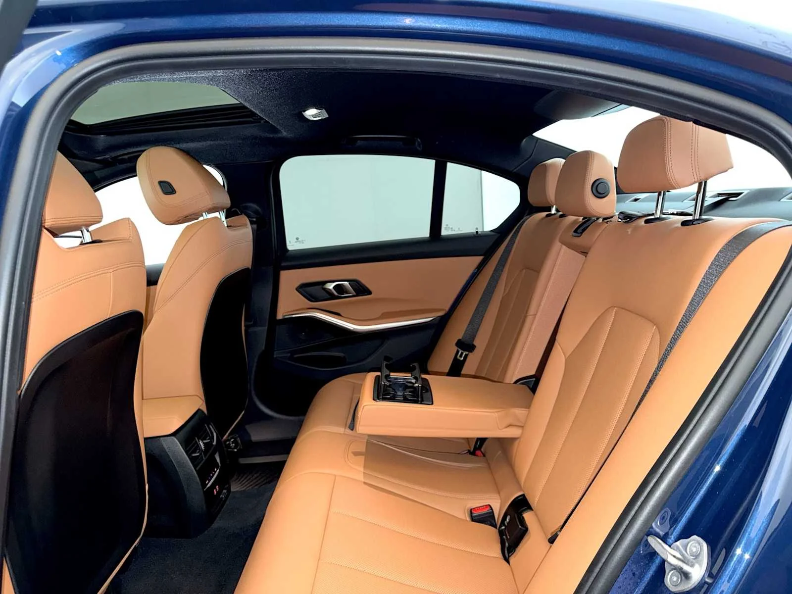2024 BMW 3 Series 330i - Photo 21