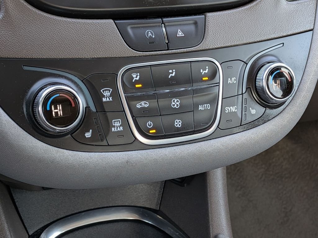 Used 2024 White Chevrolet LT image 20