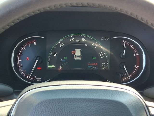 Used 2024 White Toyota XLE image 21