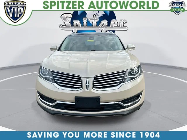 Used 2018  Lincoln Reserve image 3