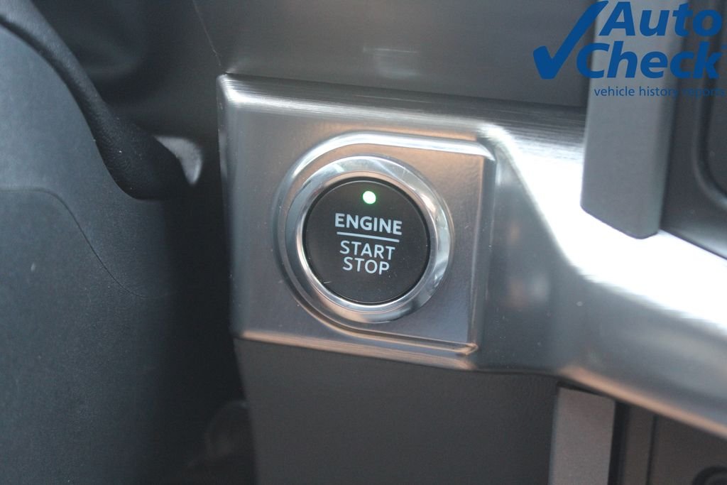 Used 2021 Silver Ford Lariat image 17