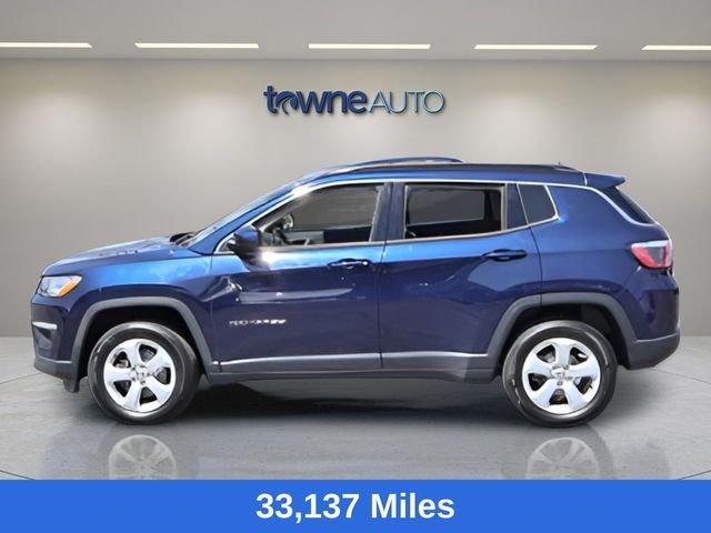 Used 2019 Blue Jeep Latitude image 2