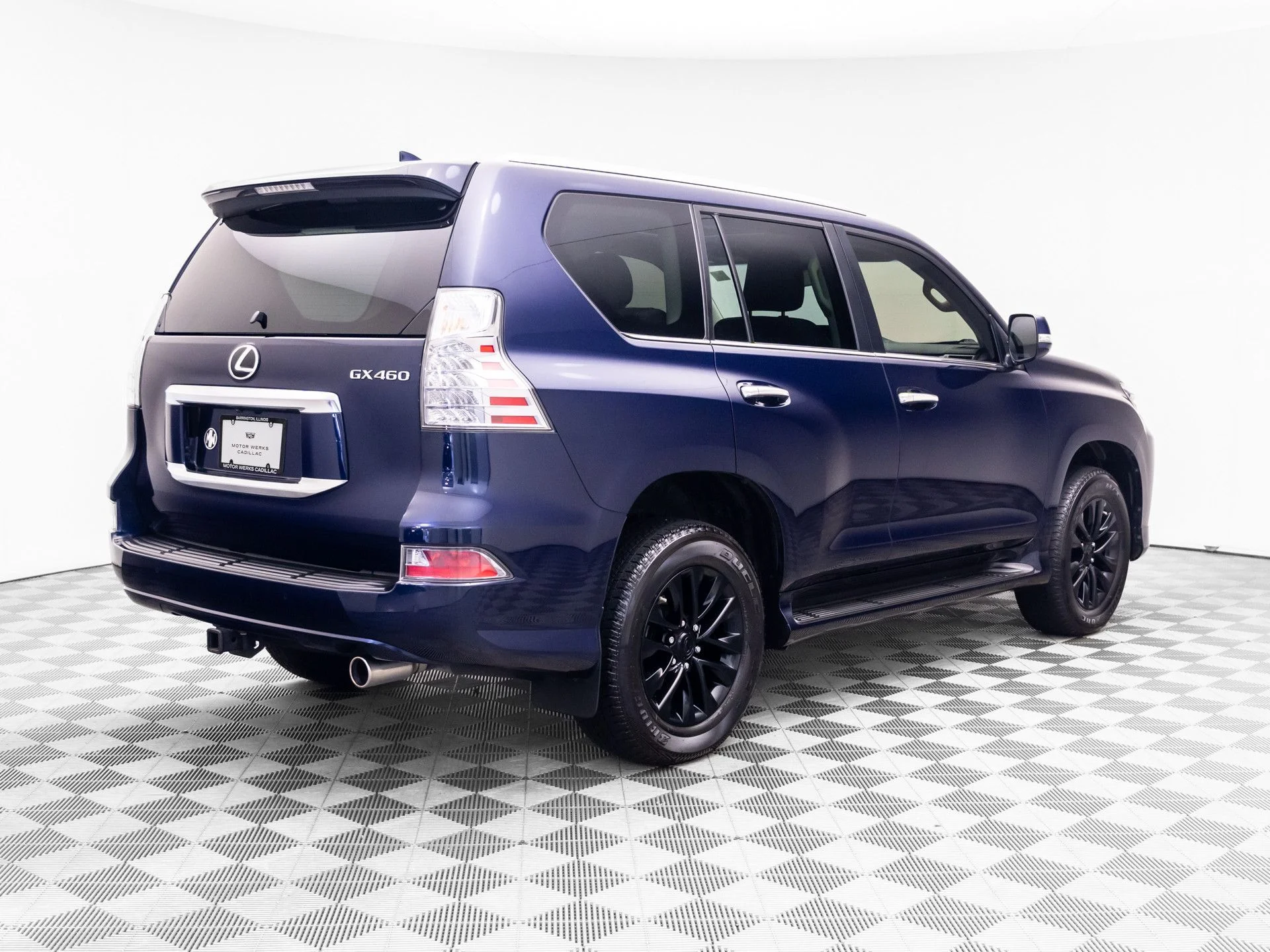 Used 2022 Blue Lexus 460 image 5