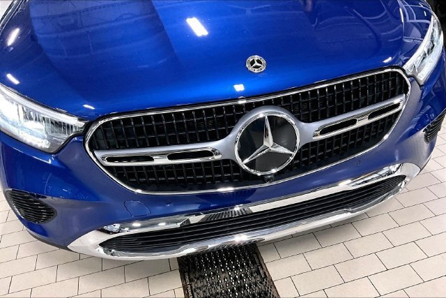 New 2026 Starling Blue Metallic Mercedes-Benz GLC 300 image 46