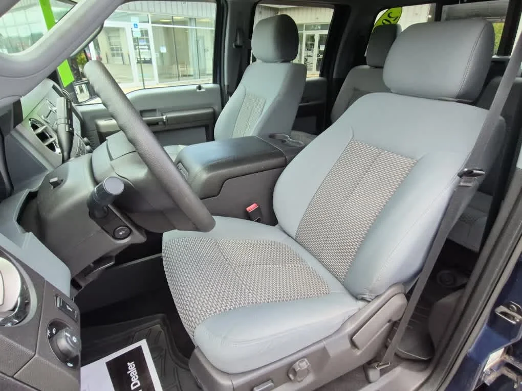 Used 2016 Blue Jeans Metallic Ford XLT image 10