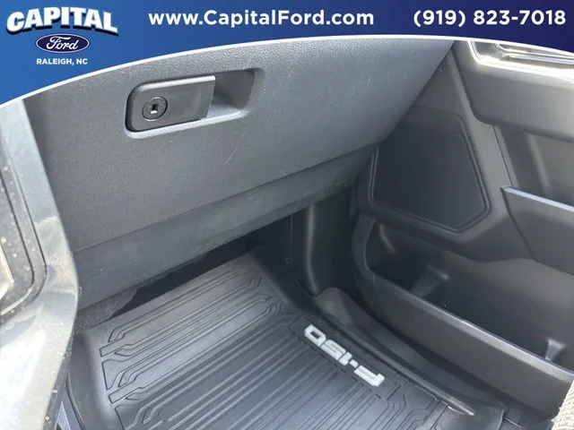 Used 2023 White Ford XLT image 27