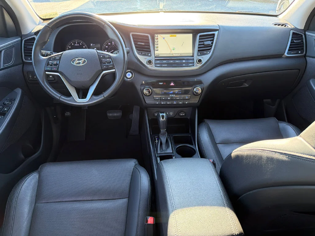 Used 2016 Silver Hyundai Limited image 23