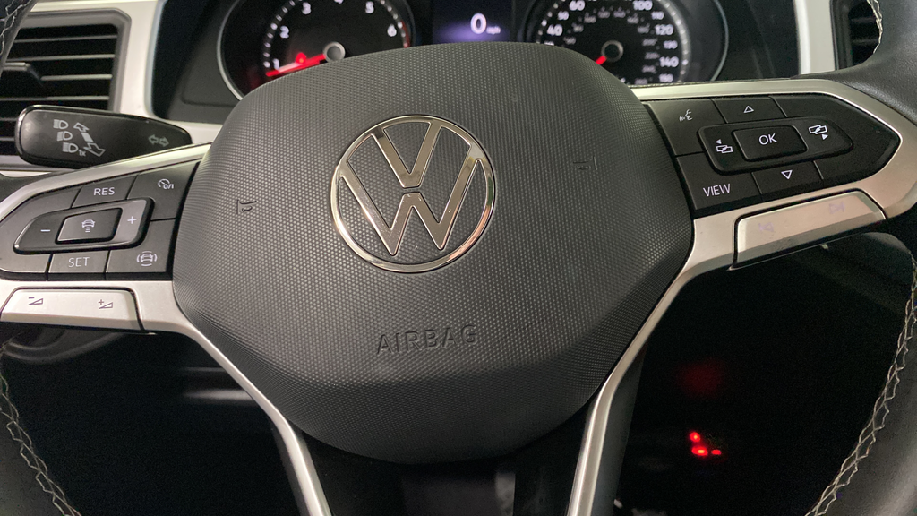 Used 2021 Gray Volkswagen 3.6L V6 SE w/Technology image 16